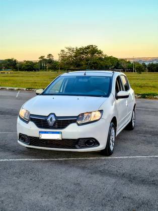 RENAULT SANDERO 1.0 EXPRESSION 16V FLEX 4P MANUAL RENAULT SANDERO 1.0 EXPRESSION 16V FLEX 4P MANUAL